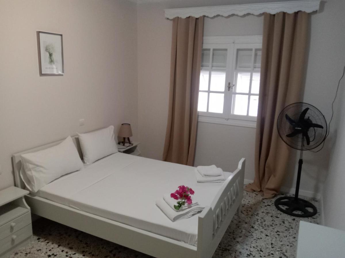 Menegis Apartment Zakintos Zewnętrze zdjęcie